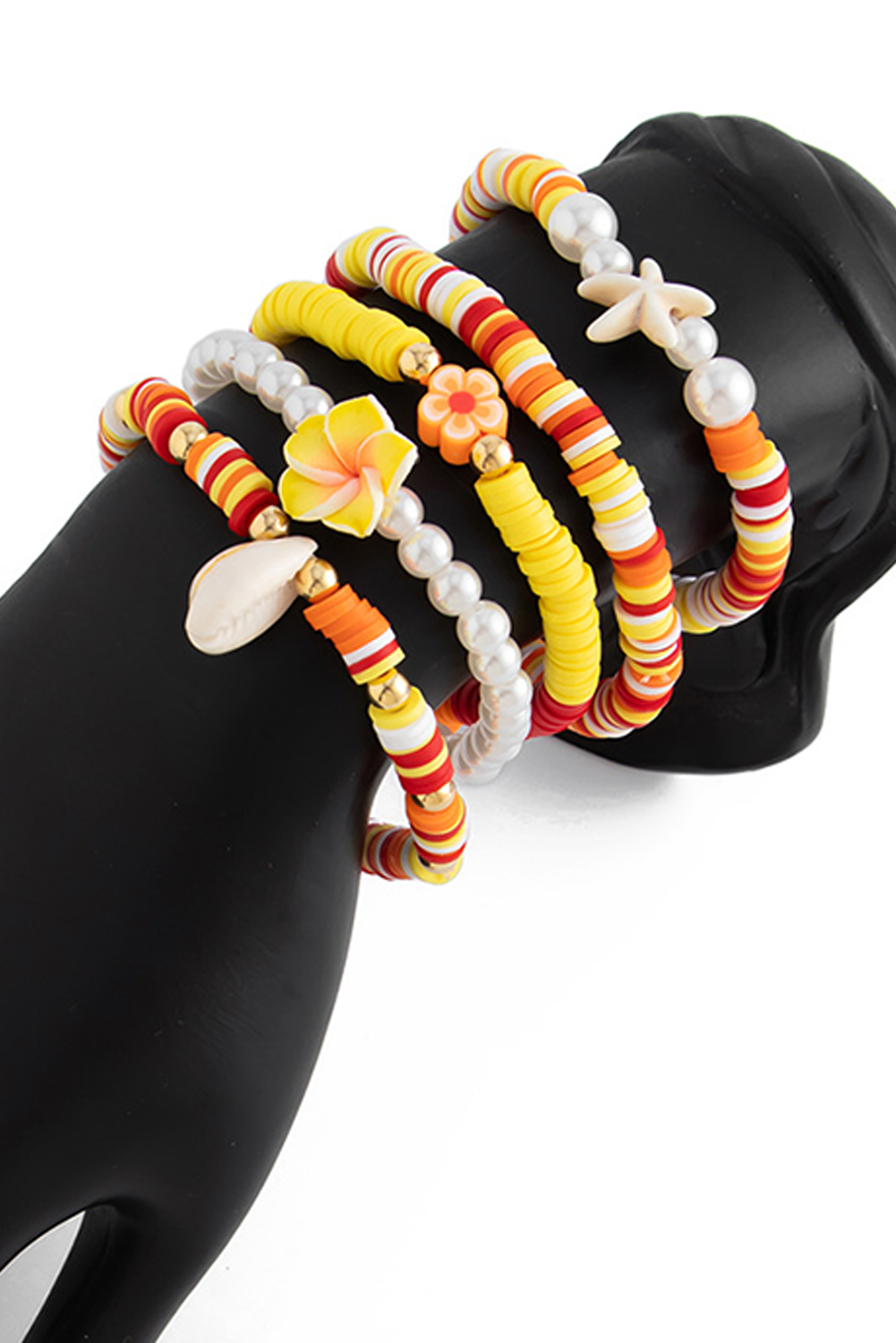 Bracelet multicouche en perles, coquillages, étoiles de mer et fleurs