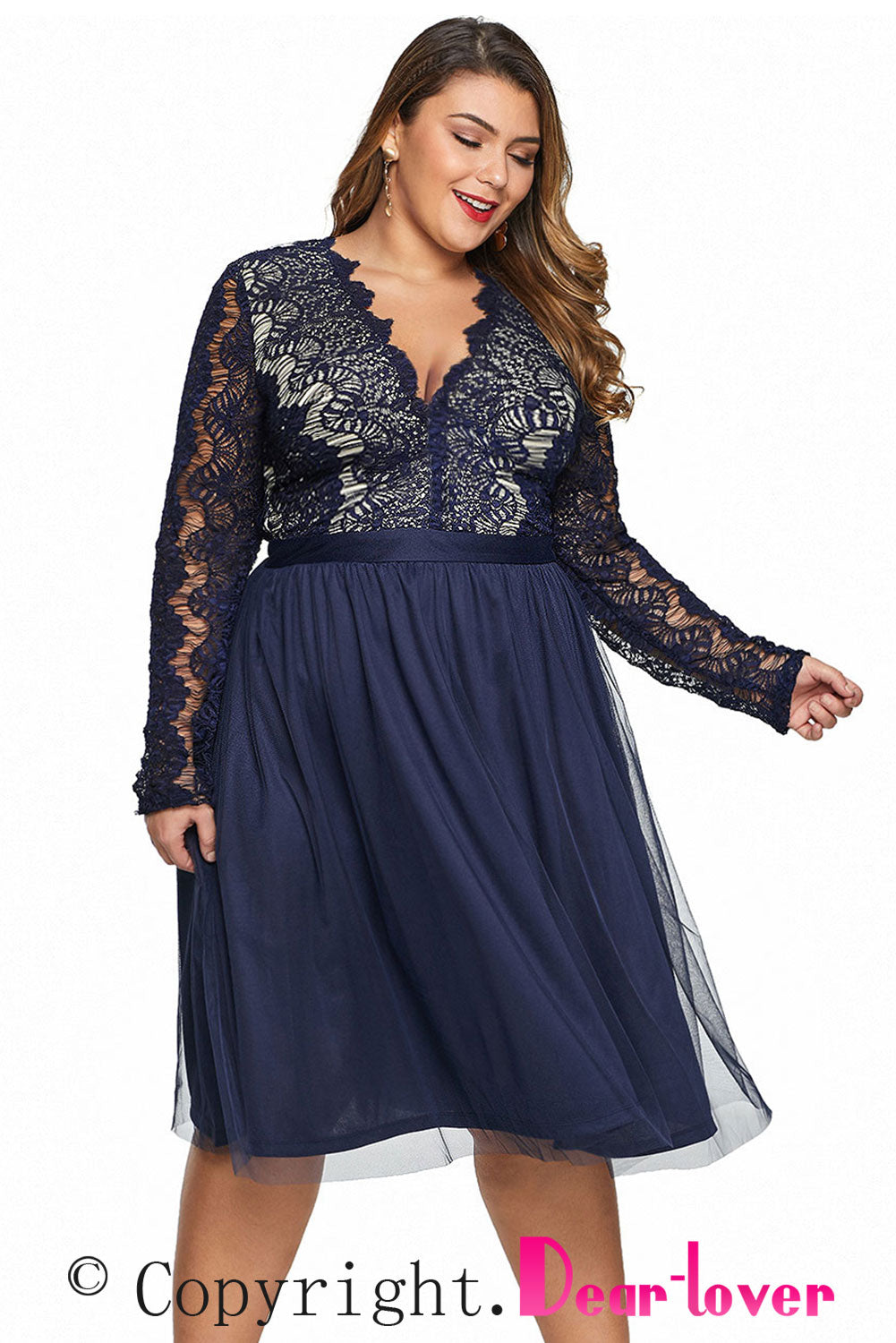 Robe mi-longue noire en tulle et dentelle à col festonné grande taille