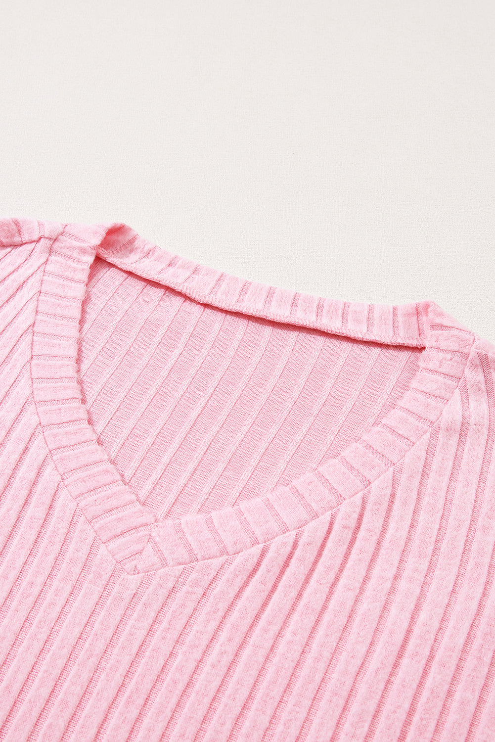 Ensemble deux pièces ample en tricot côtelé à col en V