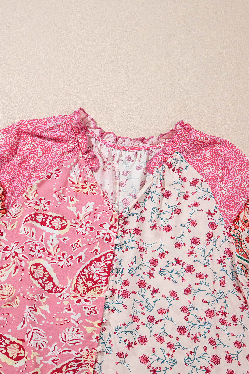 Mixed Floral Printed Puff Sleeve V-Neck Shirt