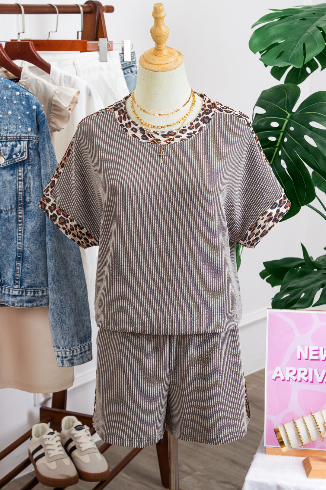 Light Grey Leopard Trim Twist Ribbed Short Set
