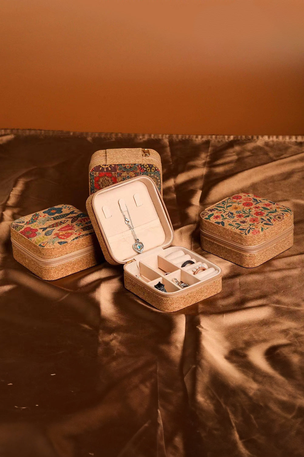 Retro Floral Print Portable Square Jewelry Box