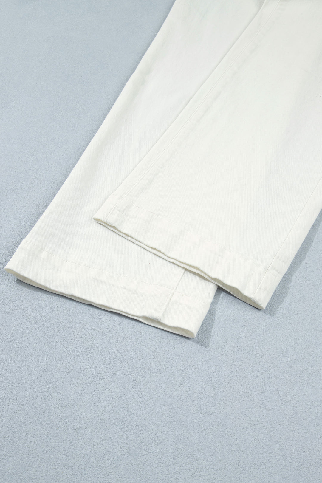 White Solid Color Scalloped Patch Pocket Shift Jeans