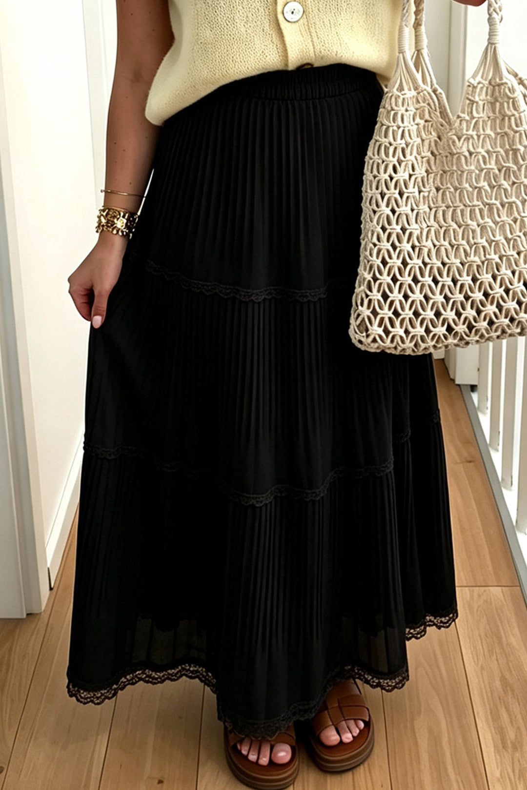 Black Solid Color Pleated Lace Trim Tiered Long Skirt