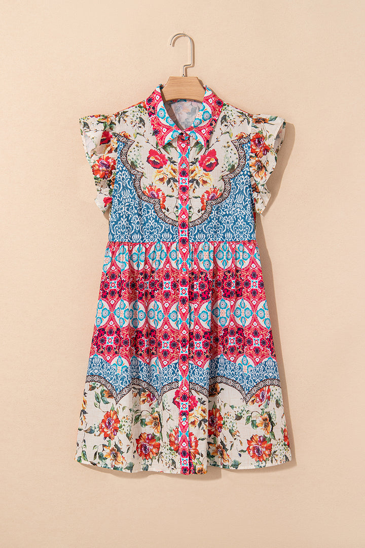 Kleid mit Blumenmuster, Rüschen und Flatterärmeln und Knöpfen