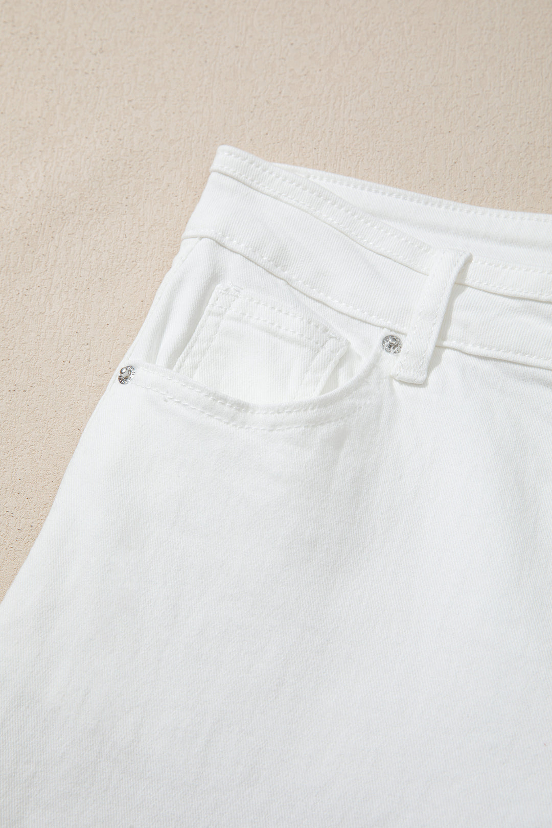 White Solid Color Loose Casual Jeans