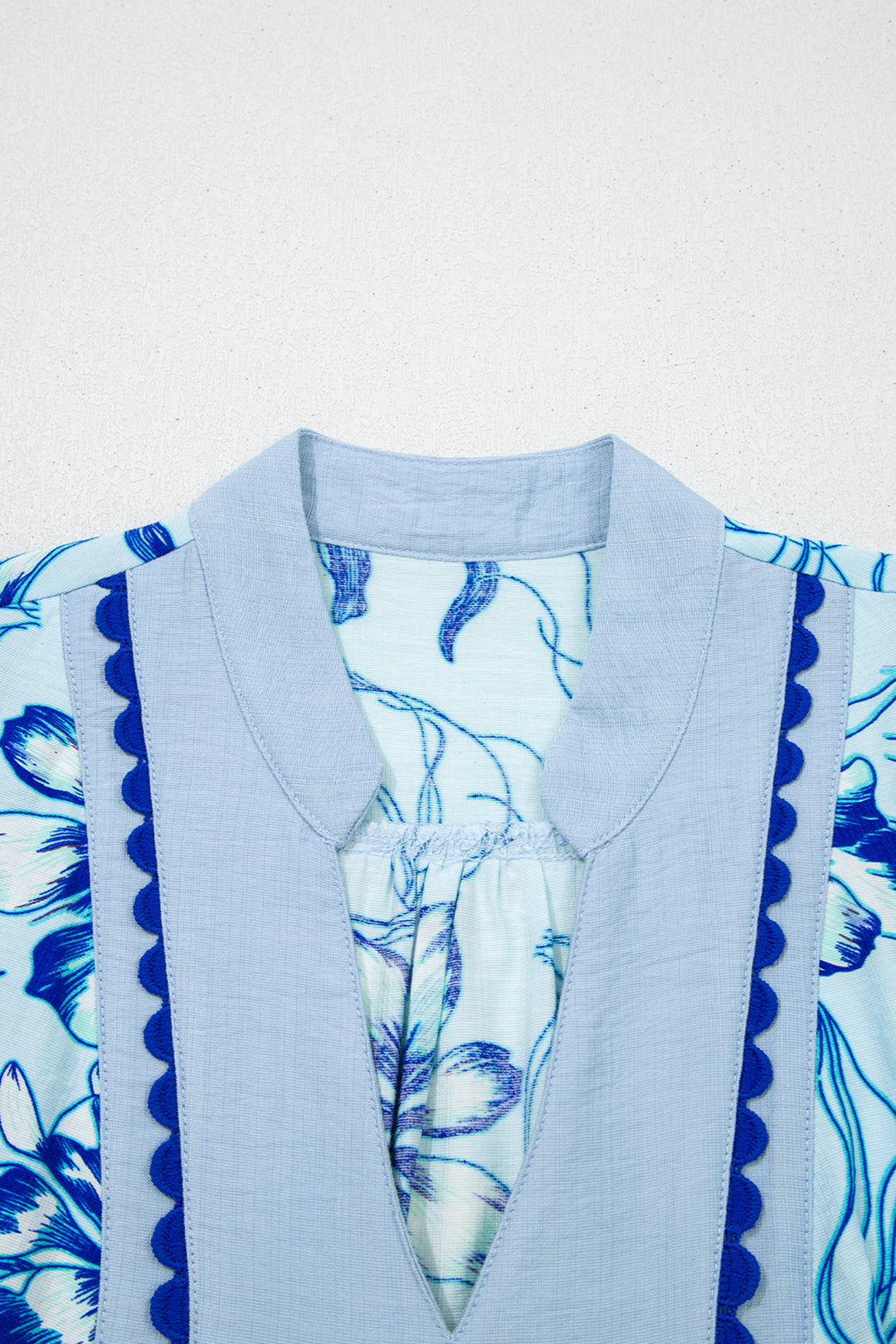 Ricrac Trim Slit V Neck Short Sleeve Floral Blouse