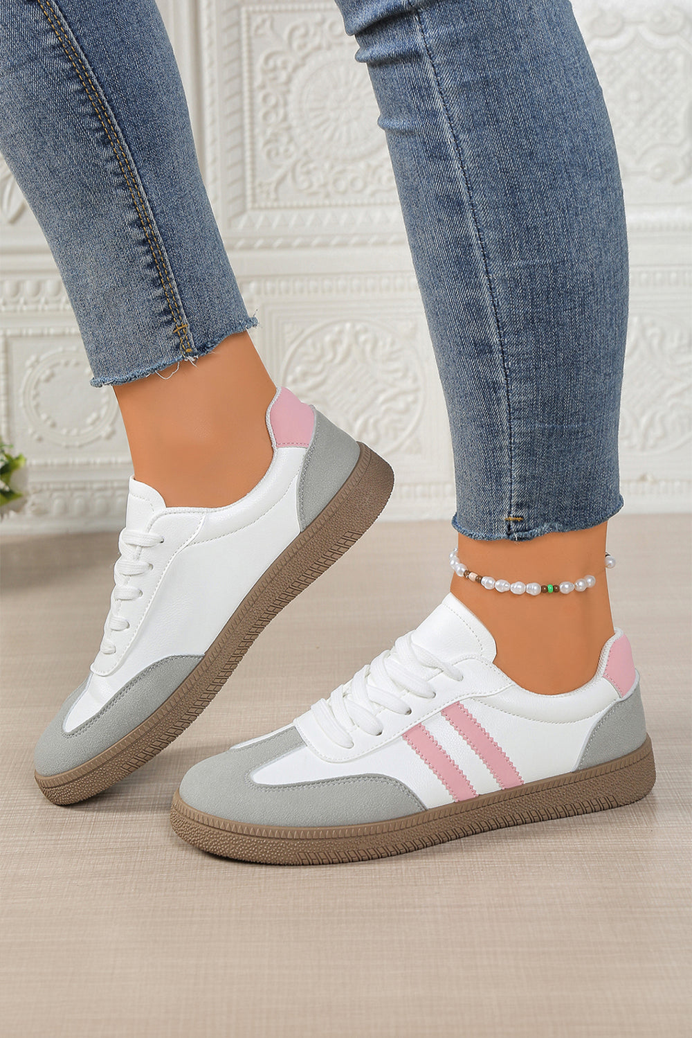 Color Block PU Leather Patchwork Lace Up Flat Shoes