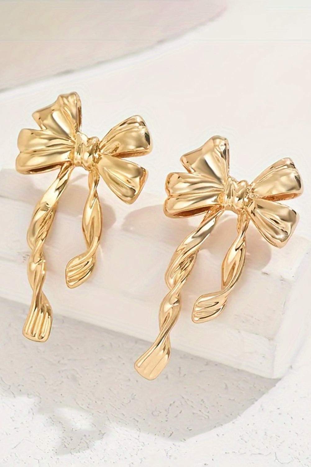 Boucles d'oreilles à tige en alliage plaqué nœud papillon