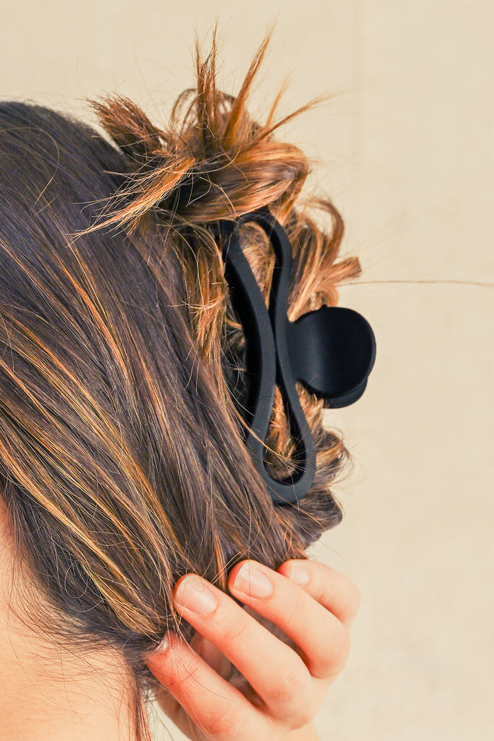 Minimalist Wave Shape Matte Hair Claw Clip