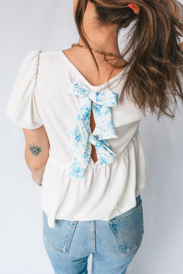 Textured Knit V Neck Short Bubble Sleeve Peplum Top