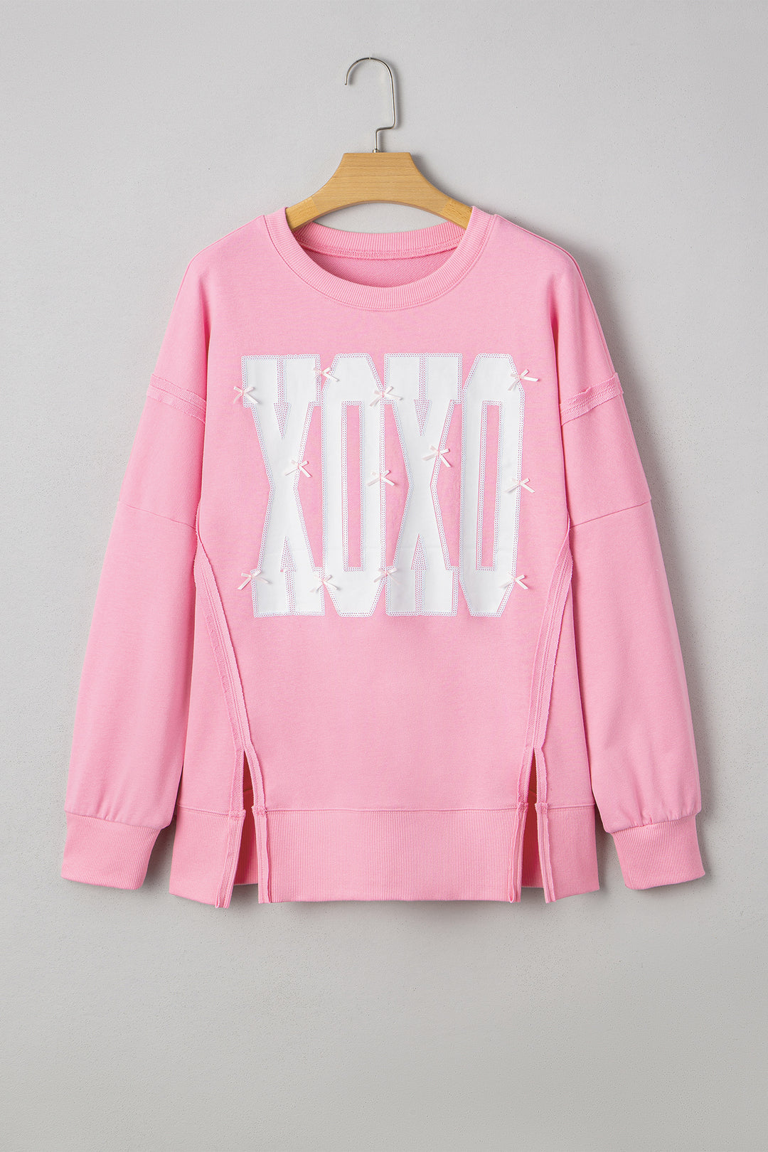 Bow Sequin XOXO Letter Graphic Exposed Seam Baggy Sweatshirt