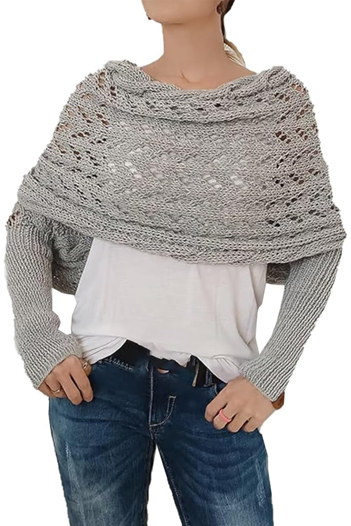 Strickschal mit Kreuzdetail und Ärmeln