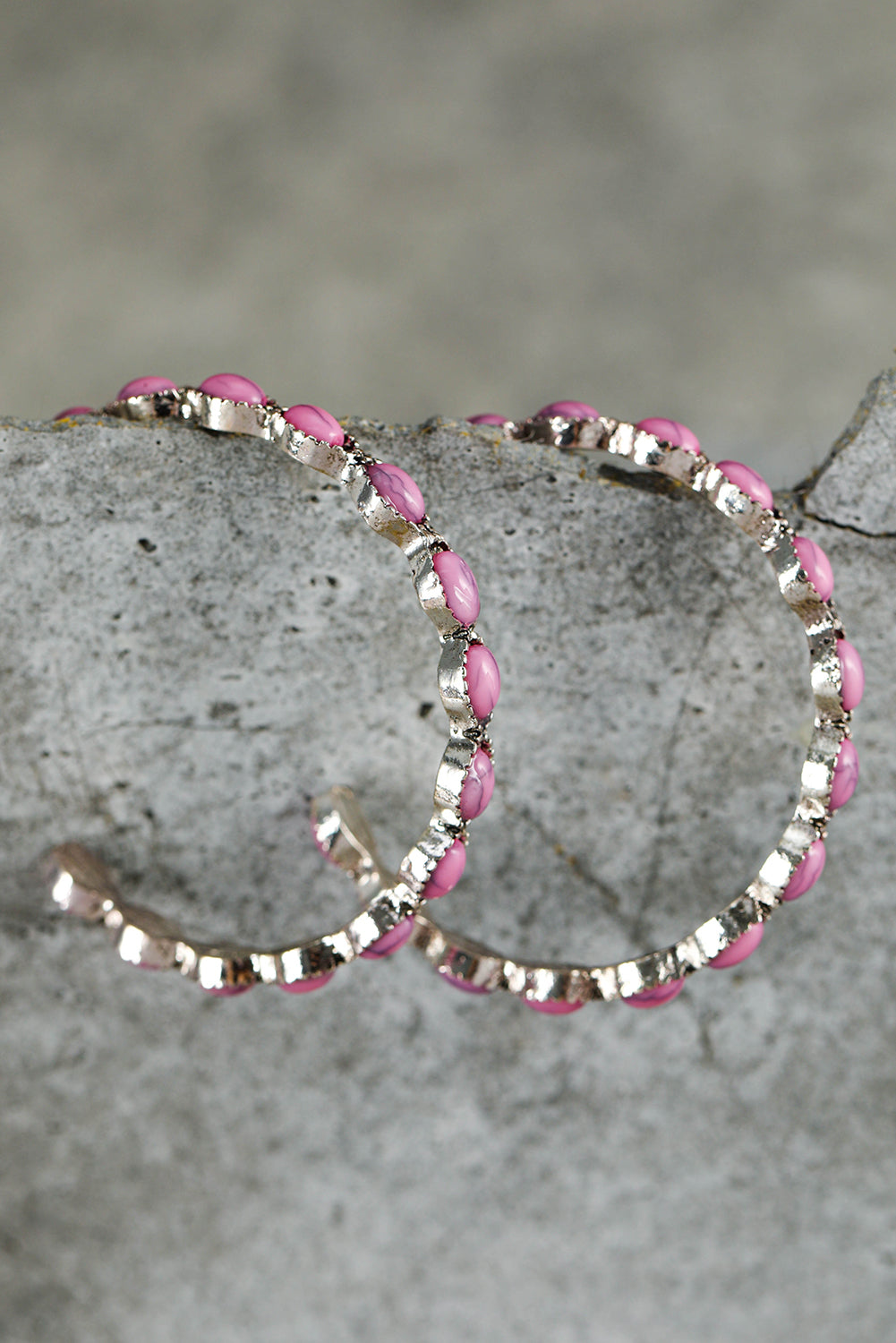 Boucles d'oreilles rétro en forme de C avec incrustation de pierres précieuses