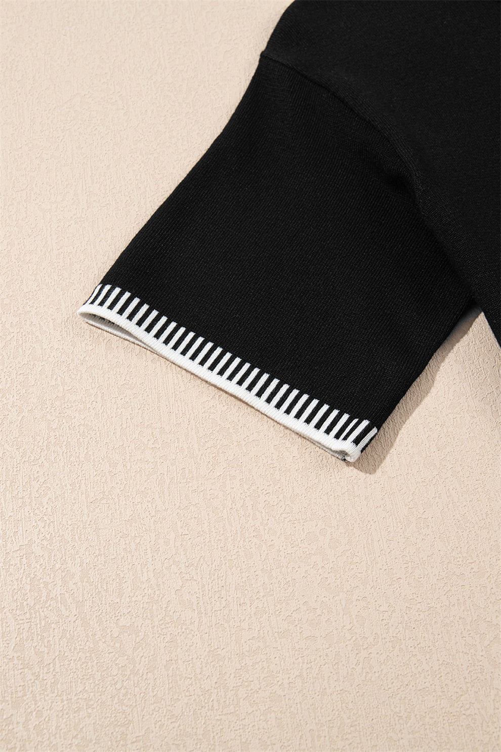 Black Contrast Striped Trim Round Neck Half Sleeve Sweater