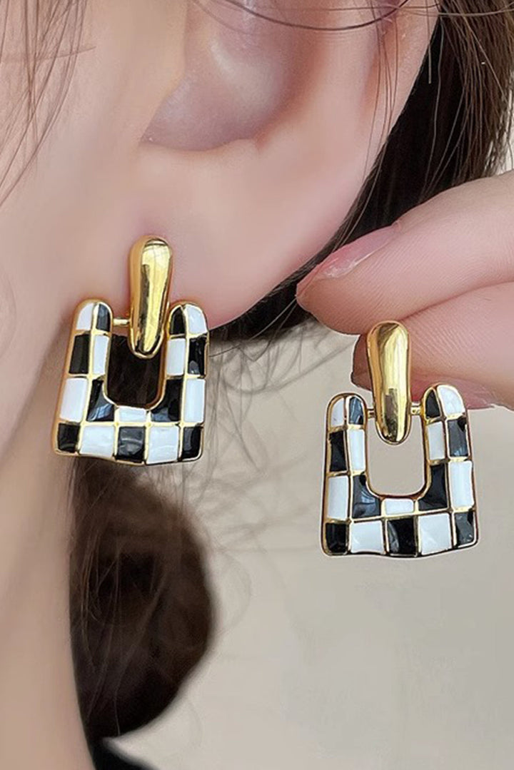 Boucles d'oreilles pendantes carrées à motif à carreaux
