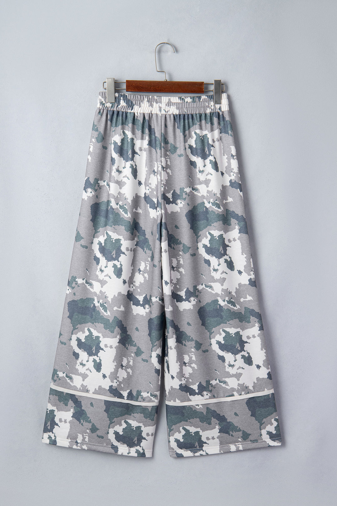 Brown Camouflage Print Contrast Lace-up Raw Edge Pocketed Loose Pants