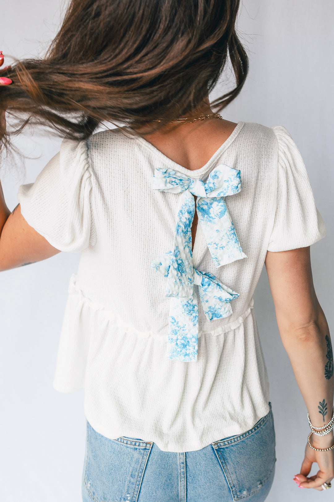 Textured Knit V Neck Short Bubble Sleeve Peplum Top