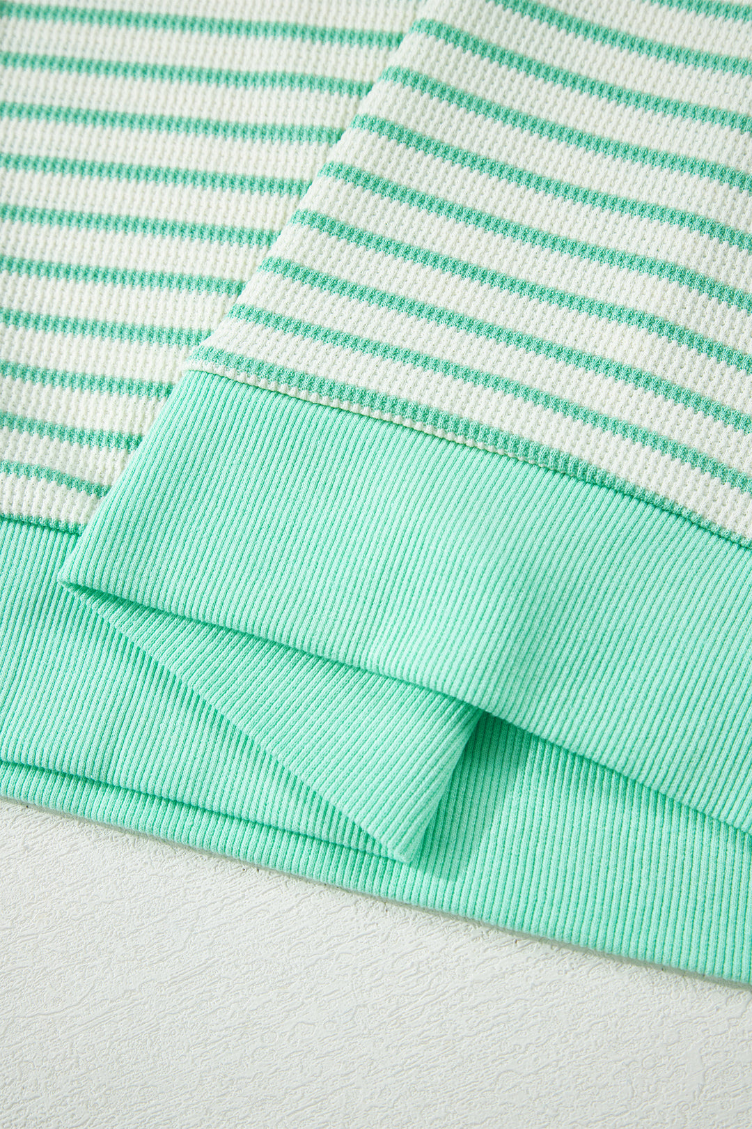 Green Stripe Colorblock Trim Round Neck Short Sleeve Tee