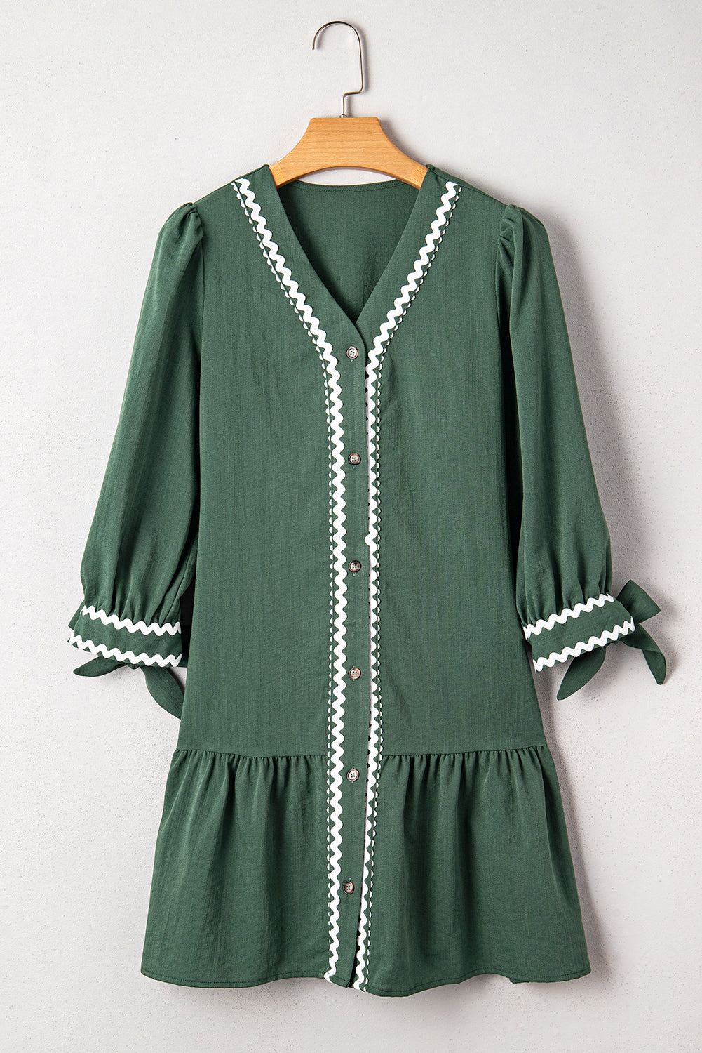 Contrast Ricrac Trim Button V Neck Knotted Bracelet Sleeve Shift Dress