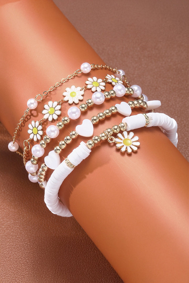 Mehrlagiges Armband-Set mit Gänseblümchen-Herzperlen