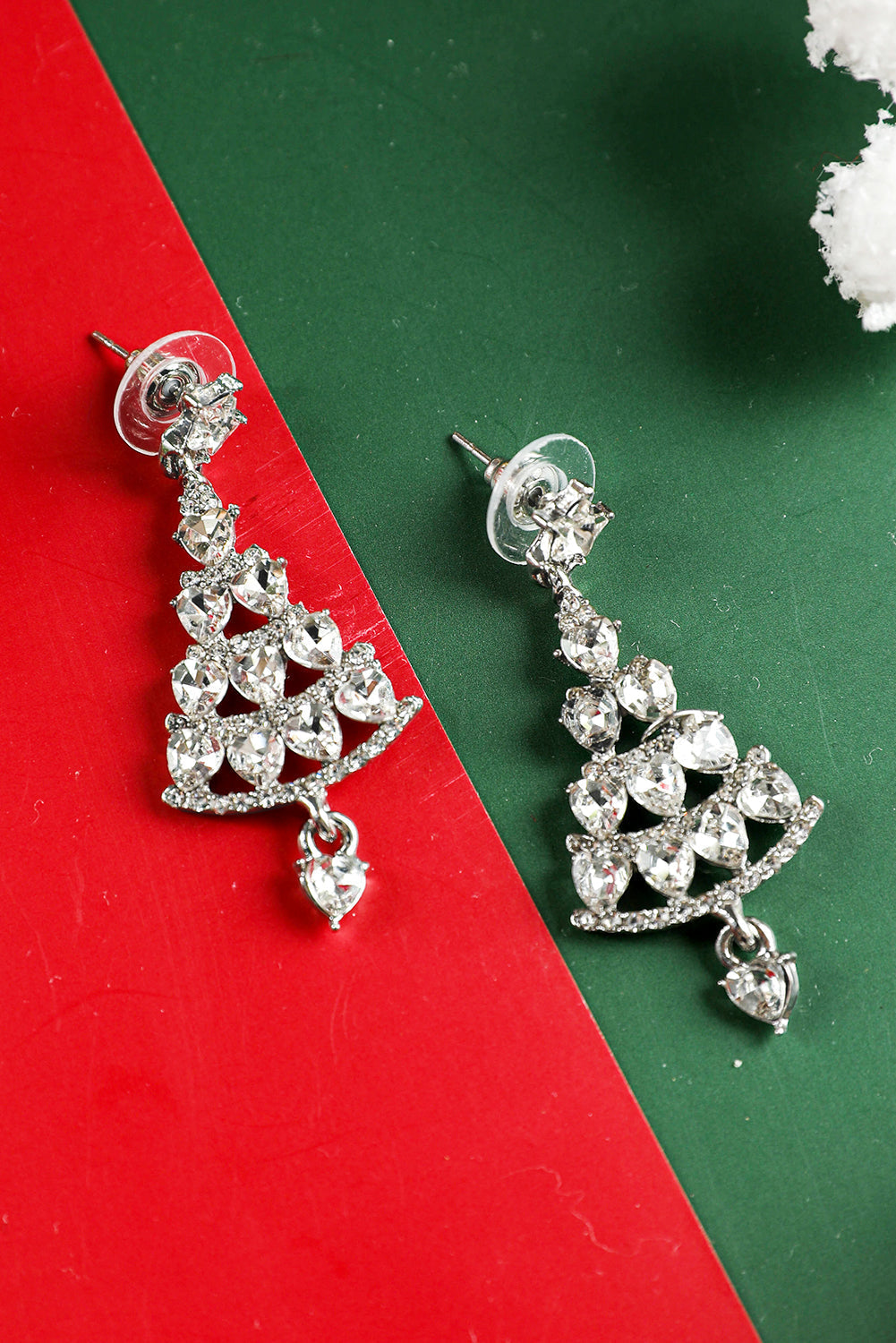 Diamant-Ohrringe mit Weihnachtsbaum-Nieten