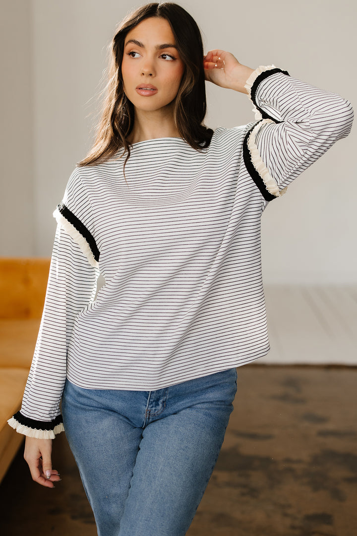 Contrasted Ruffle Trim Loose Long Sleeve Top