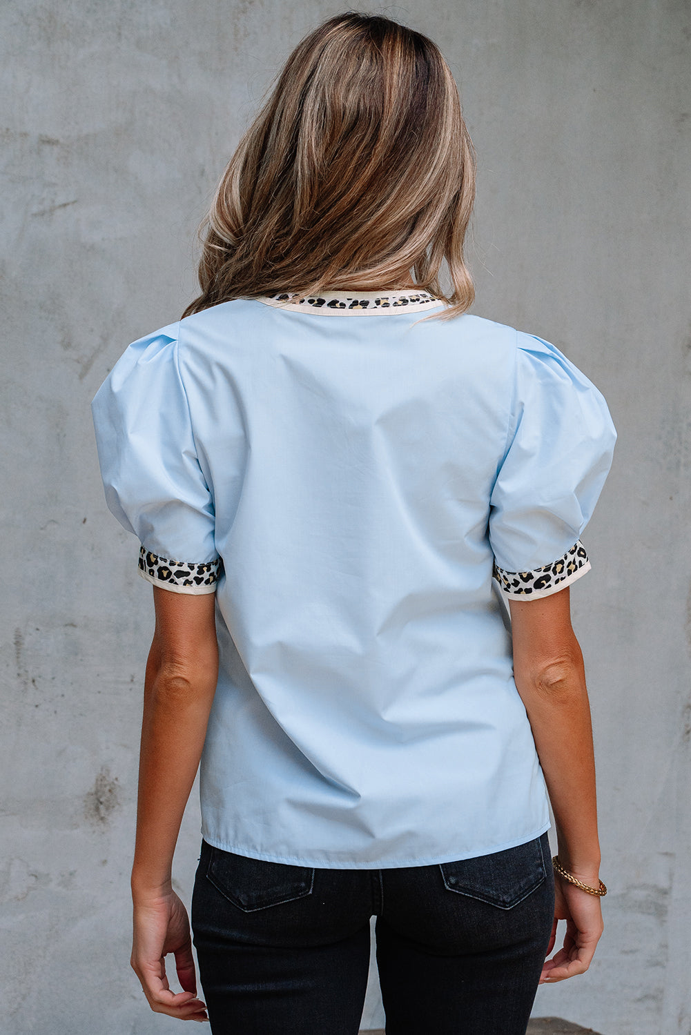Contrast Leopard Trim Split Neck Puff Sleeve Blouse