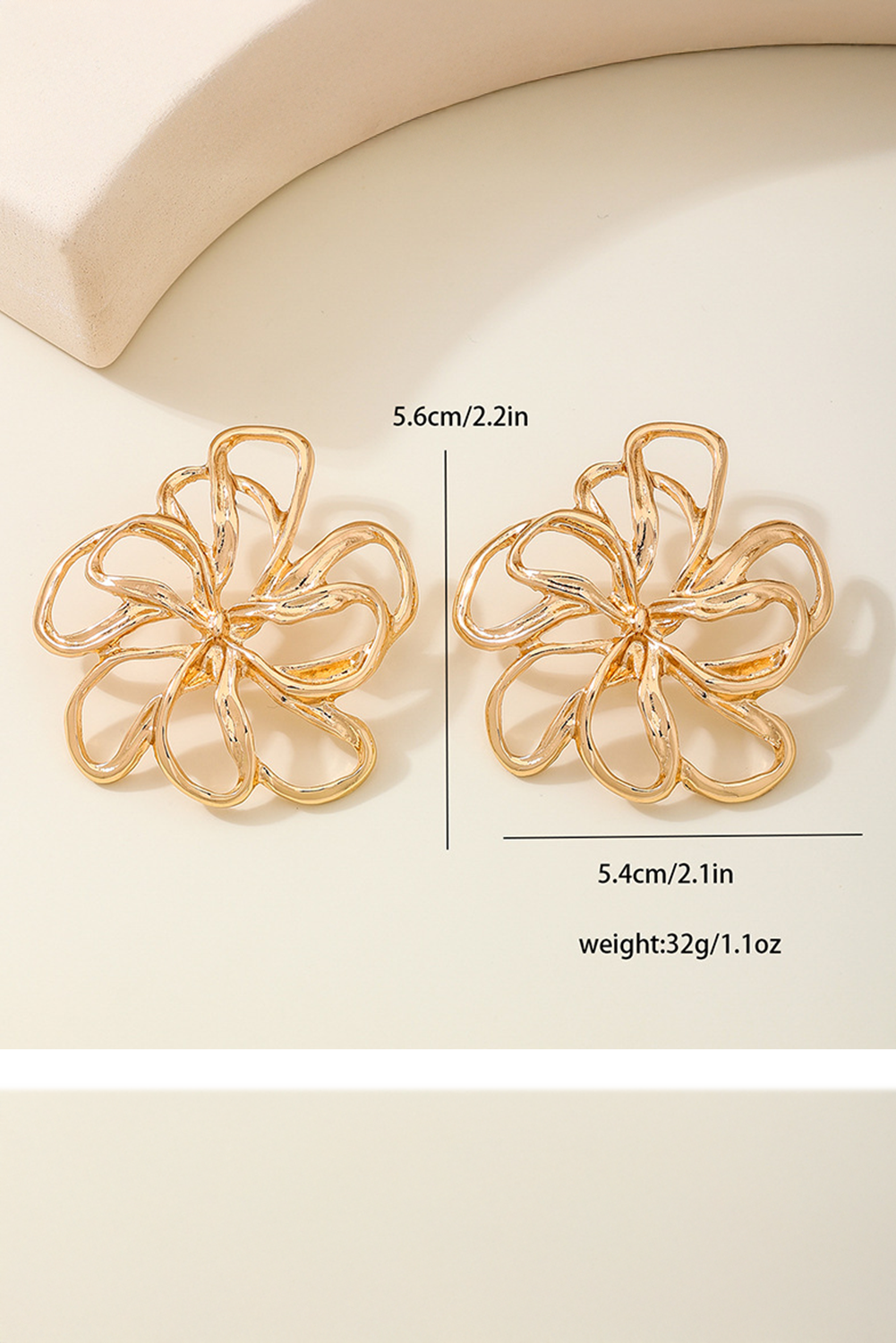 Boucles d'oreilles tendance en alliage plaqué en forme de fleur