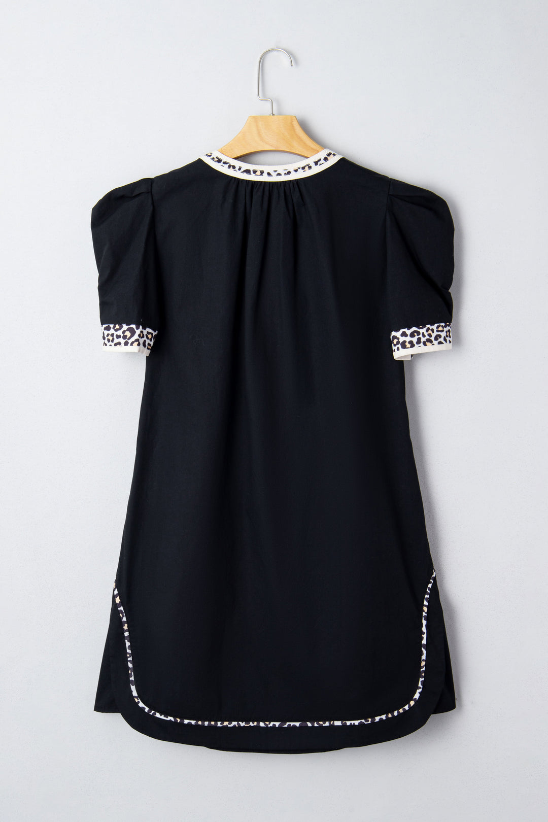 Black Leopard Trim Notched Neck Short Puff Sleeve Shift Mini Dress