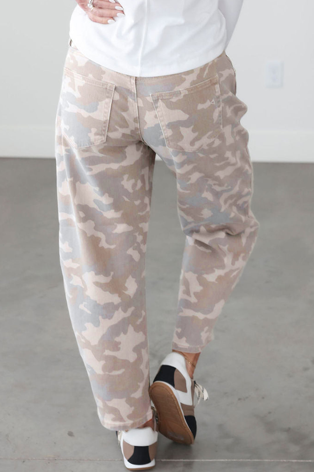 Khaki Camouflage Print Pocket Ankle-Length Barrel Jeans
