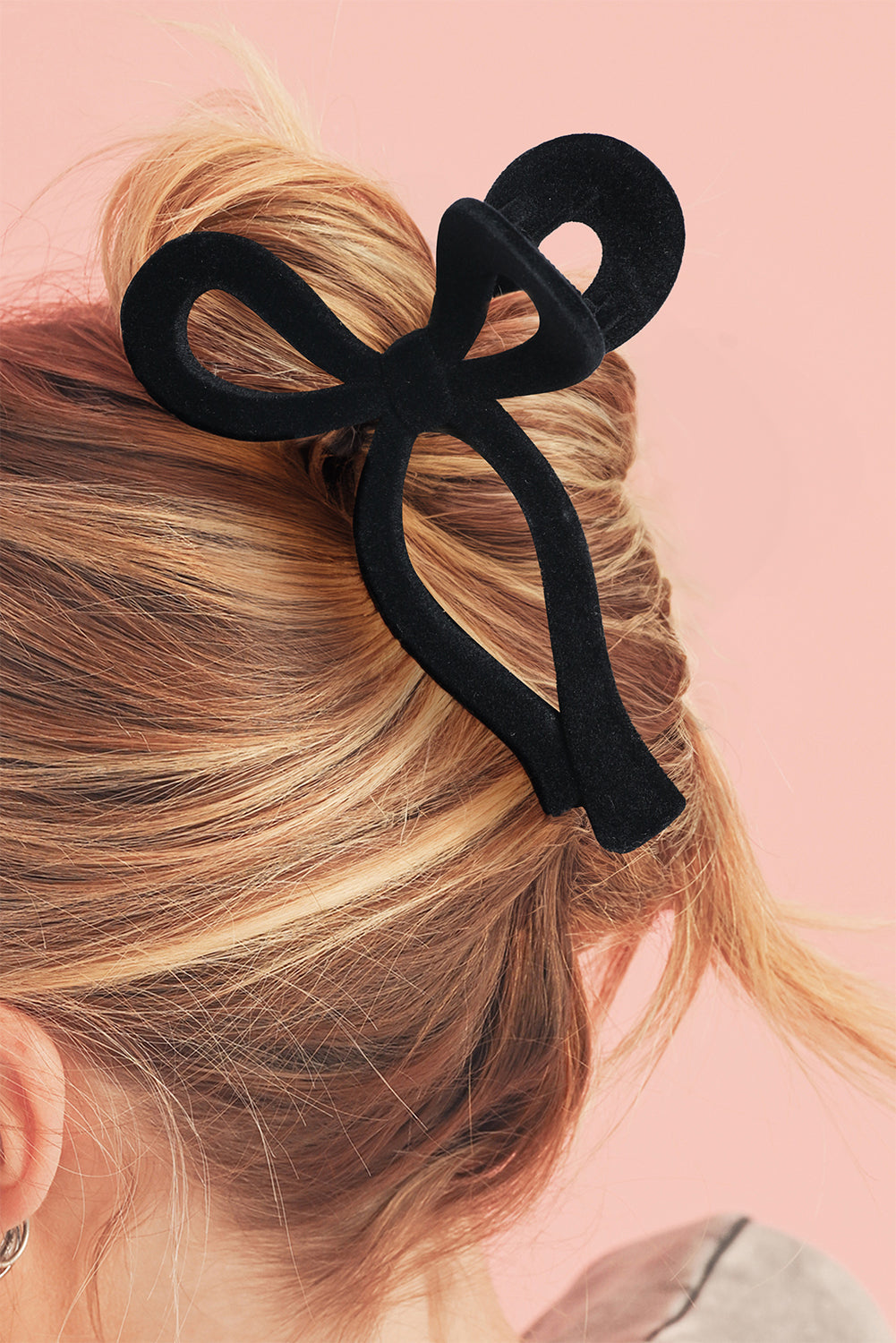 Velvet-Flocked Bow Shape Claw Clip