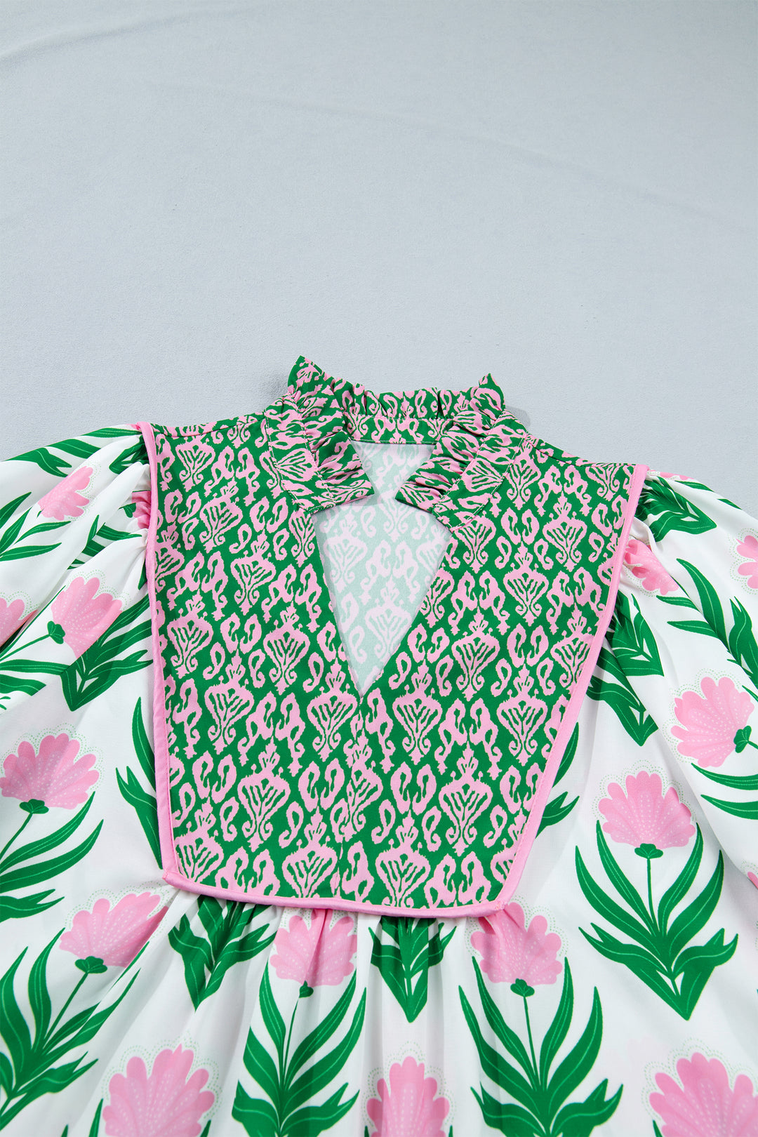 Multicolour Floral Print Puff Sleeve Contrast Bordered V Neck Blouse