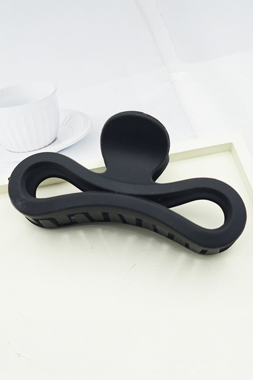 Minimalist Wave Shape Matte Hair Claw Clip