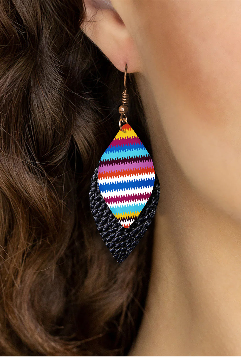 Leder-Ohrhänger in Serape-Blattform