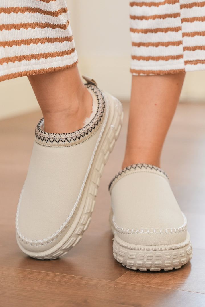 Contrast Stitch Detail Faux Suede PU Patchwork Plush Winter Clog Slippers
