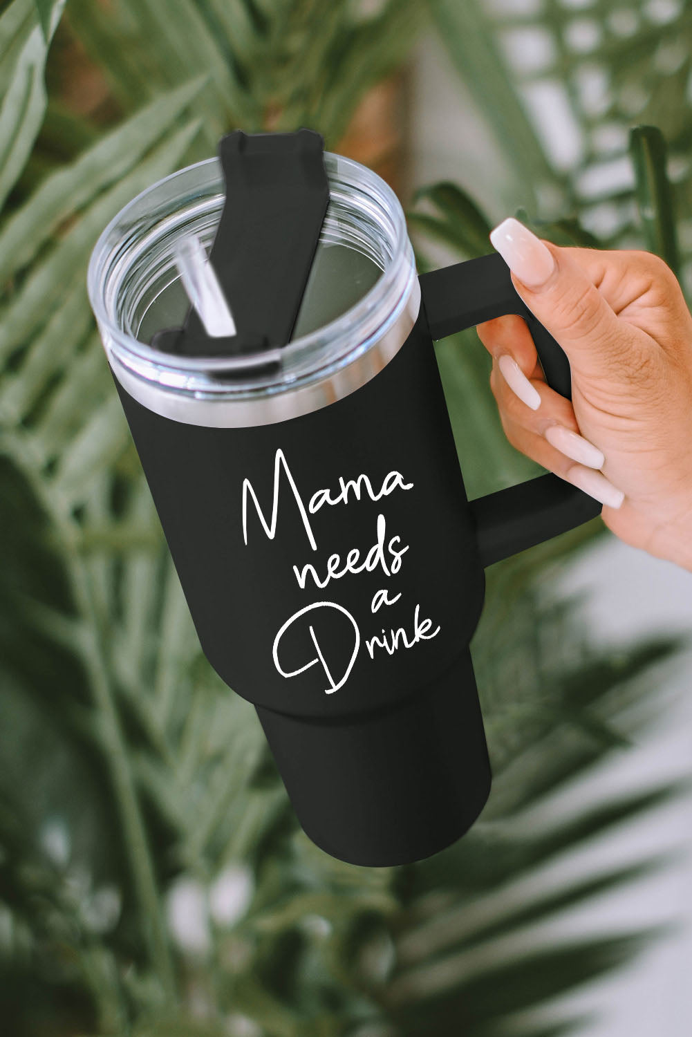 Tasse portable en acier inoxydable « Mama Needs A Drink » de 1 134 ml