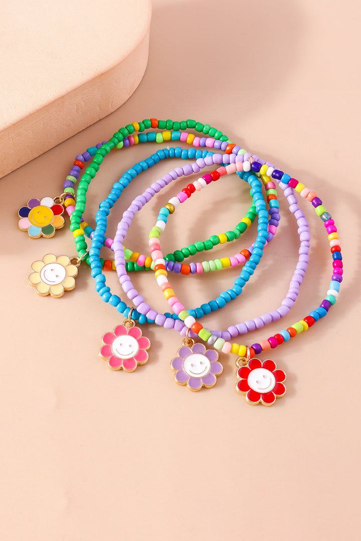 5-teiliges Perlenarmband-Set mit Smiley-Blumenanhänger