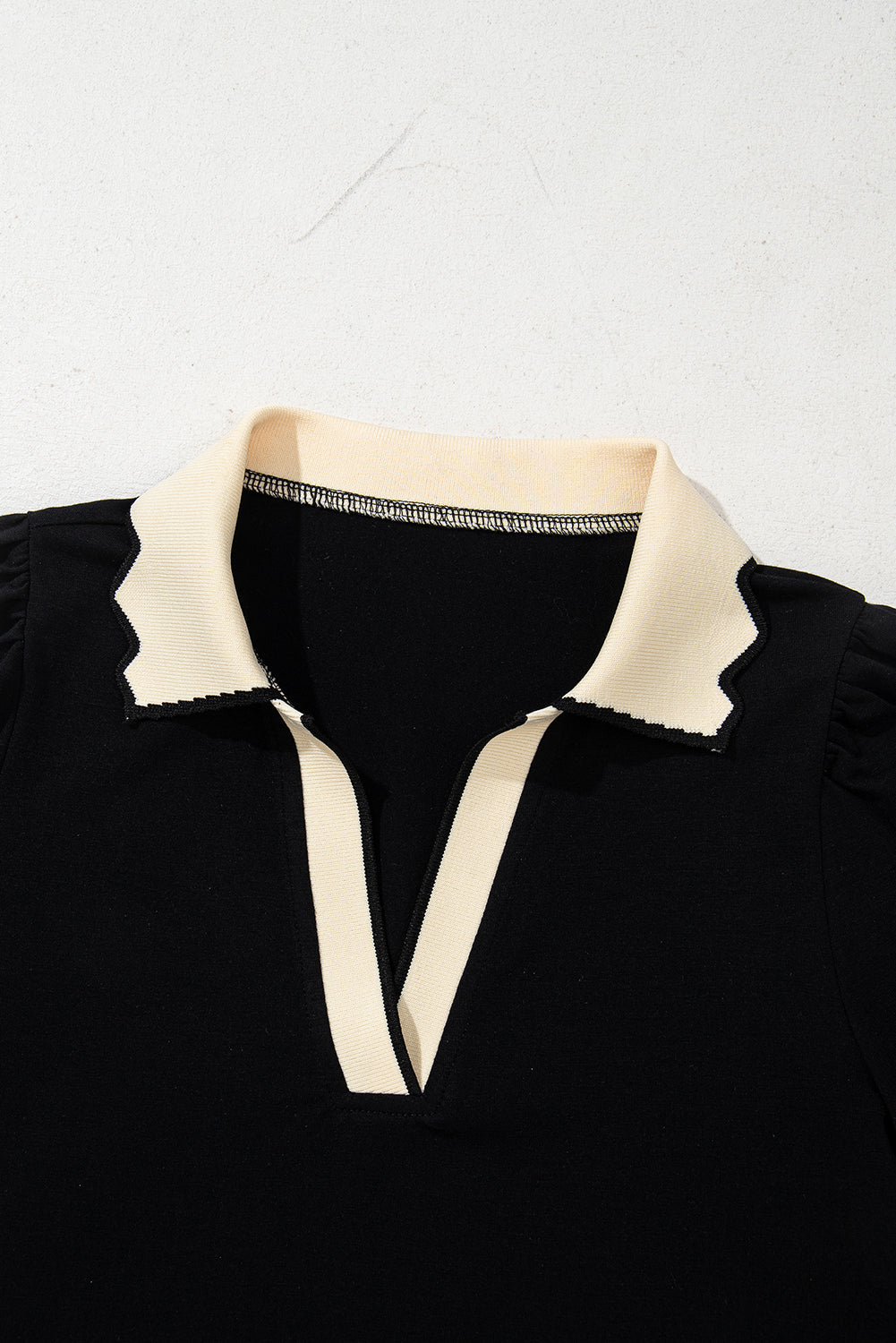 color contrast collared v neck puff sleeve blouse