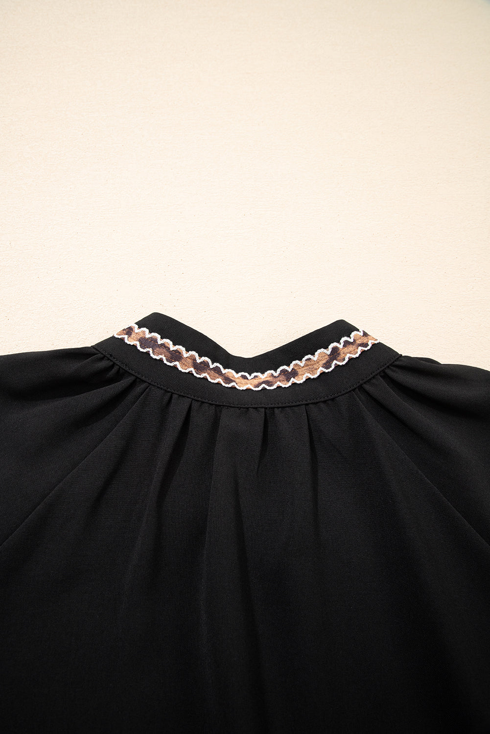 Contrast Trim V Neck Bracelet Sleeve Shift Mini Dress
