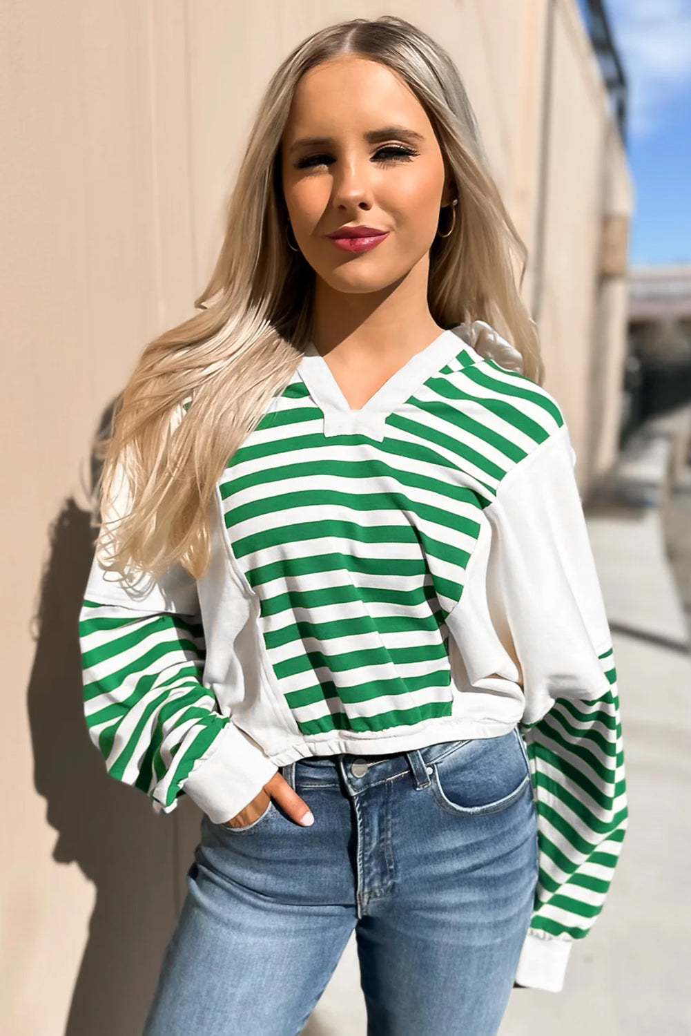Colorblock Collared V Neck Cropped Knit Pullover