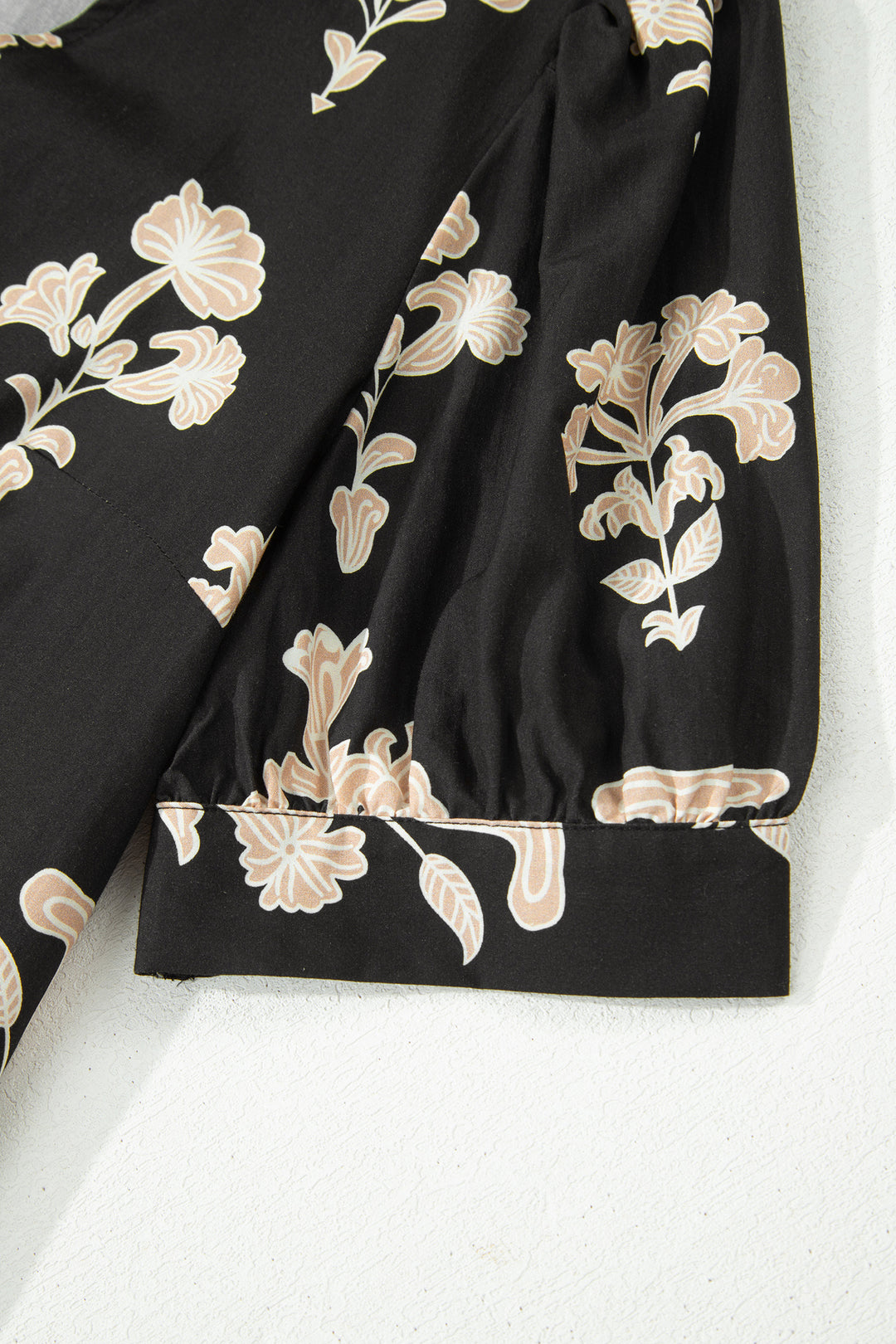 Black Frilled V Neck Puff Short Sleeve Floral Mini Dress