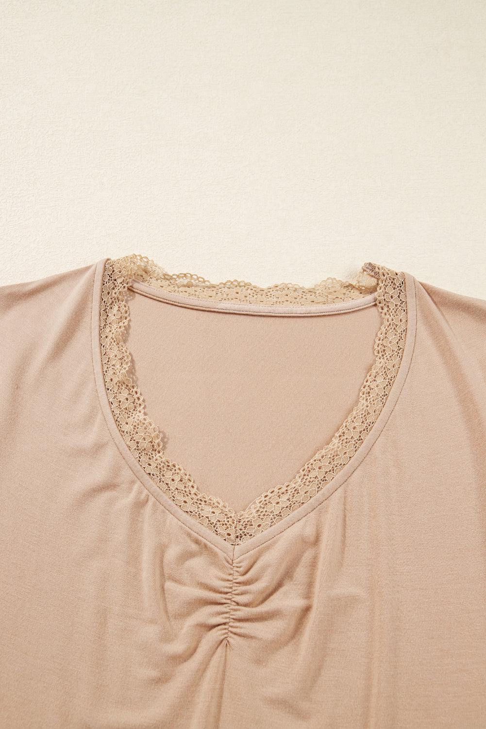 Lace-trimmed Sweetheart Neckline Ruched Detail Long Sleeve T-shirt