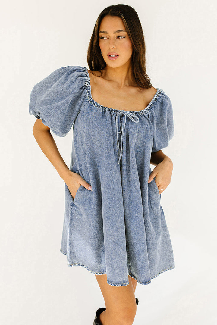 Robe babydoll en jean à manches bouffantes et col carré
