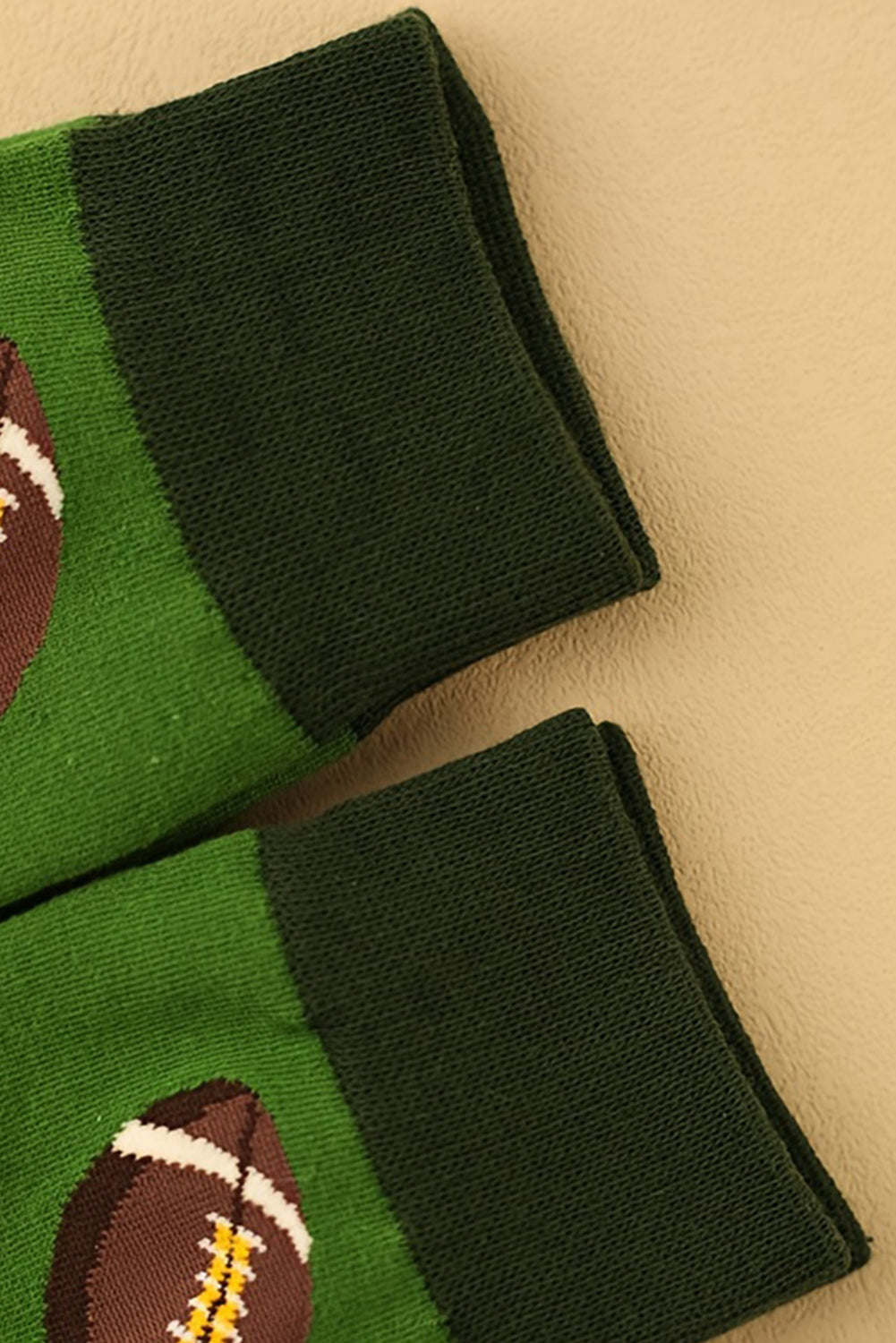 Mittellange Socken mit Rugby-Football-Print