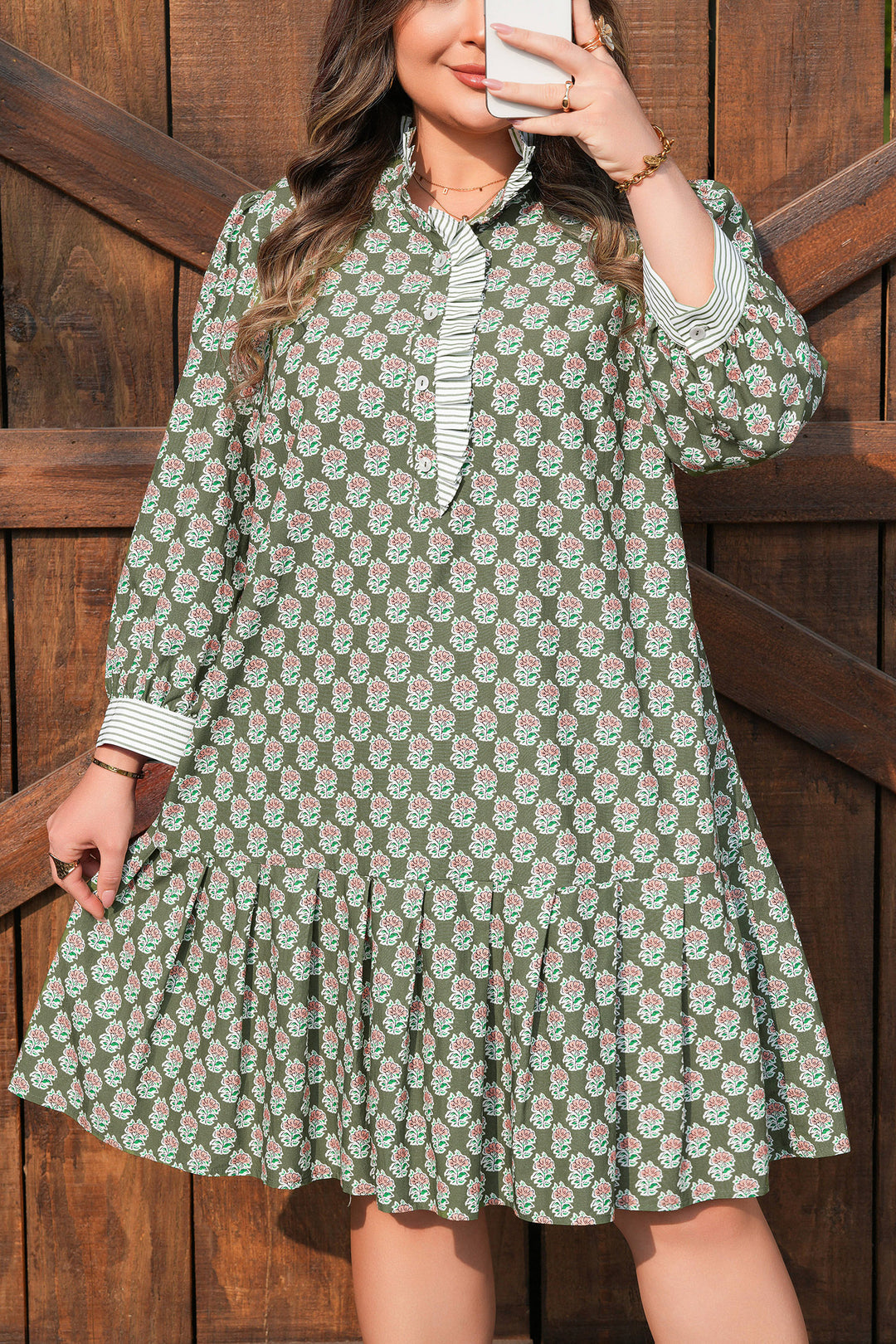Green Contrast Striped Frilled Collar 3/4 Sleeve Plus Size Floral Dress
