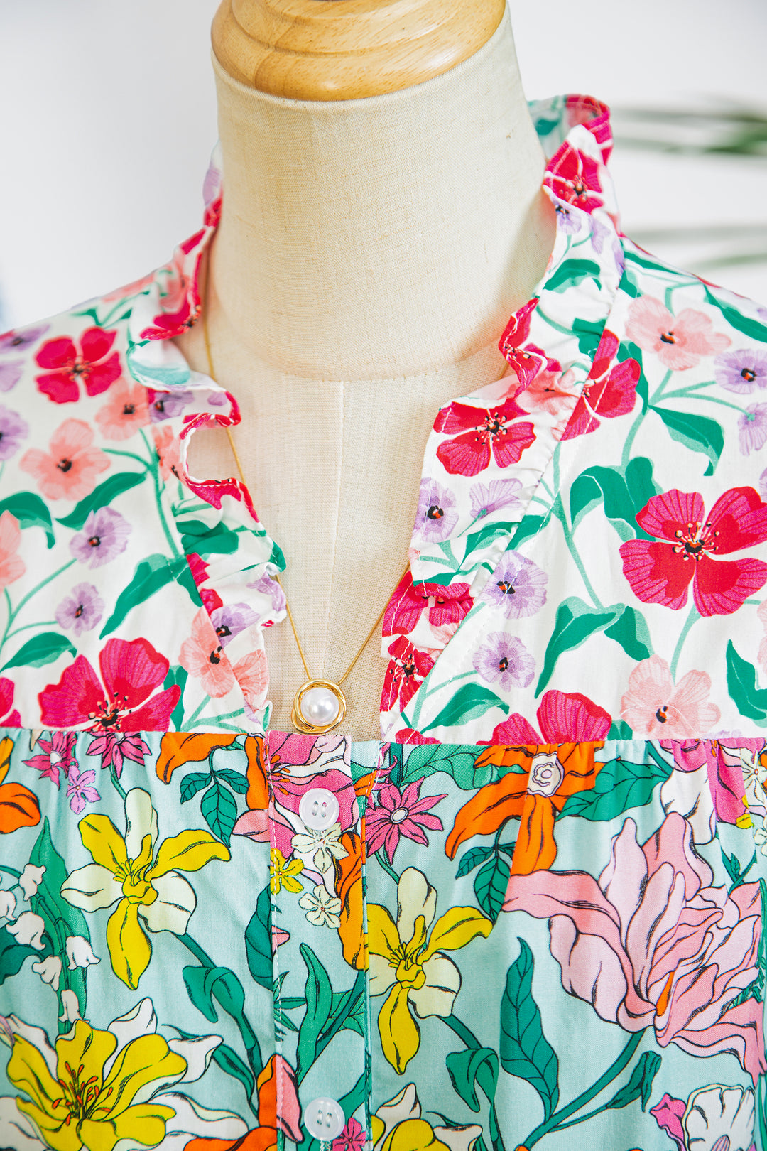 Floral Print Split Neck Button Front Flutter Sleeve Blouse
