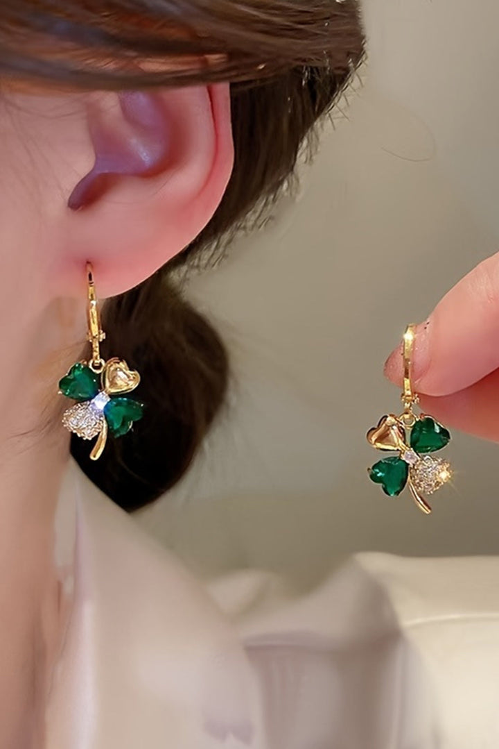 Superbes boucles d'oreilles en forme de trèfle à 4 feuilles de la Saint-Patrick