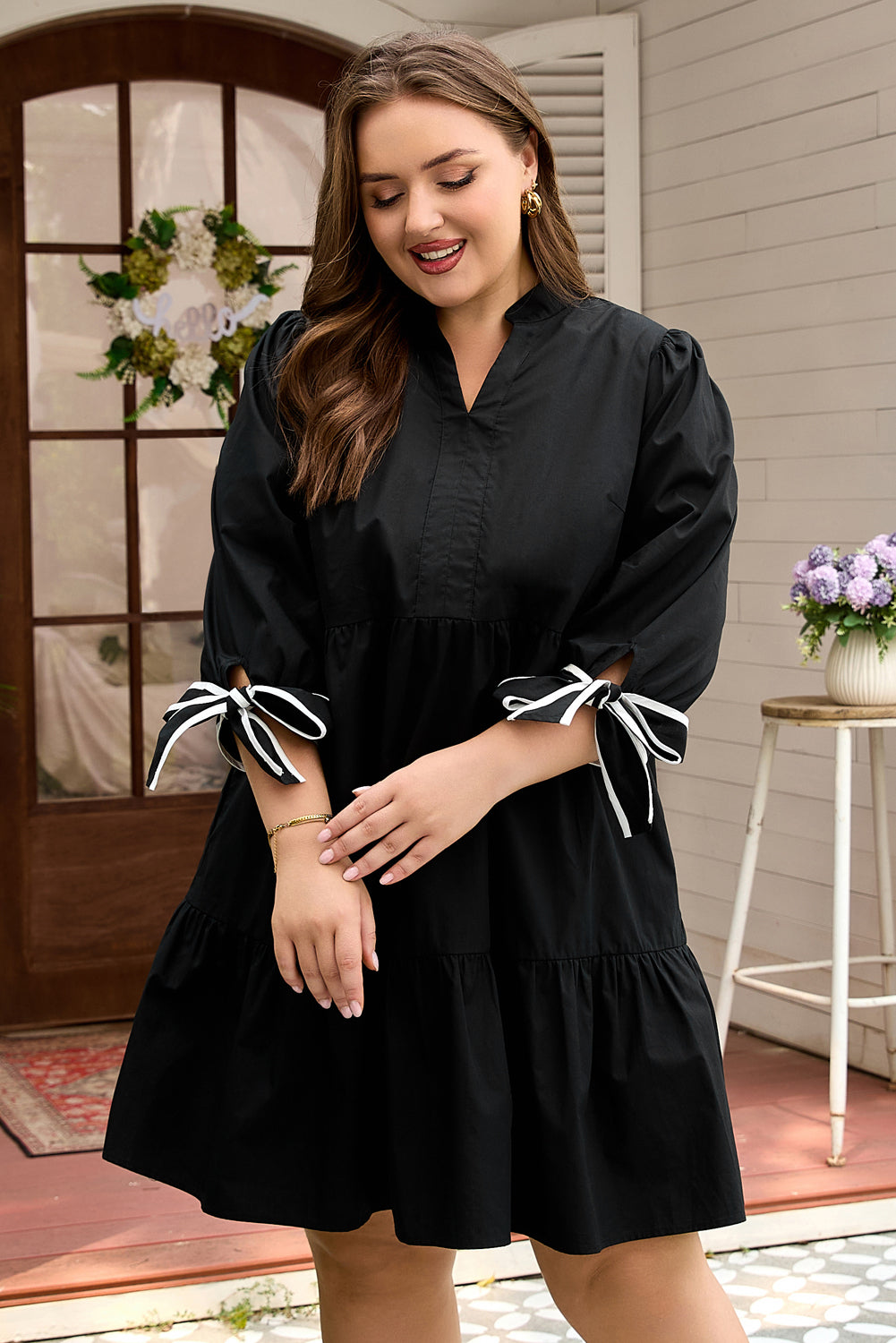 Black Contrast Trim Knot Cuffs Plus Size V Neck Mini Dress