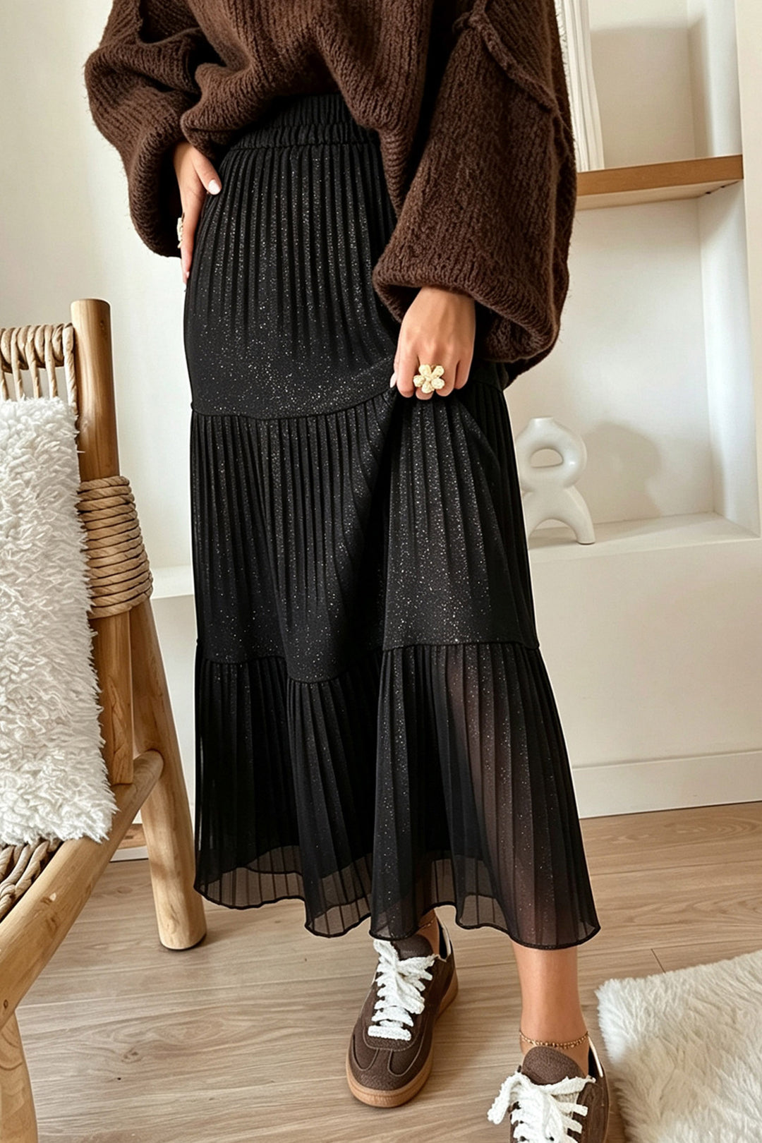 Black Solid Color Shimmer Detail Pleated Tiered Long Skirt
